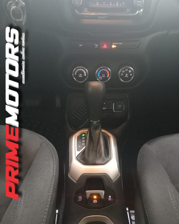 JEEP RENEGADE SPORT FLEX AUT.  Ano 2018 - Image 11