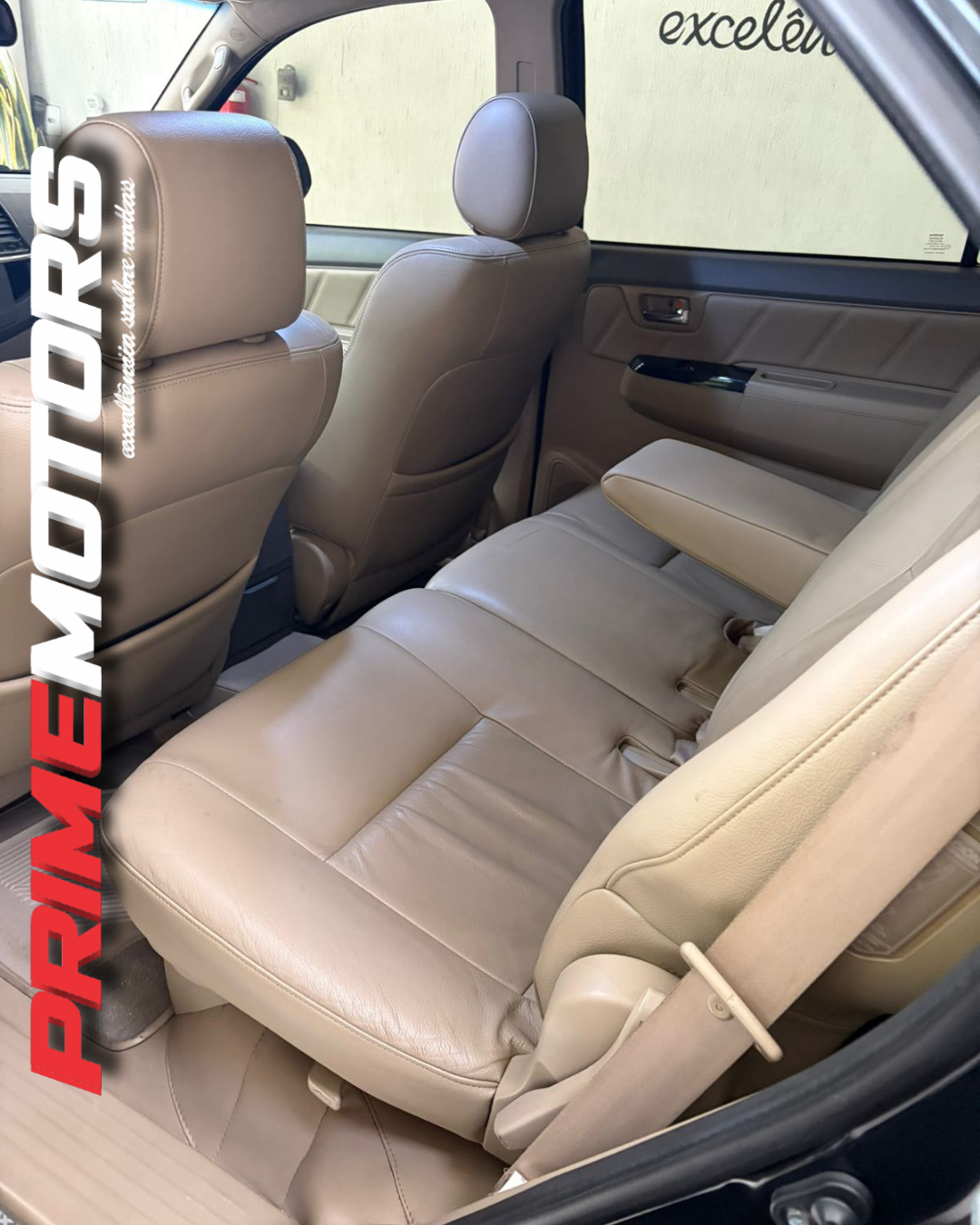 TOYOTA HILUX SW4 SRV 4x4 D-4D Ano 2013 - Image 10