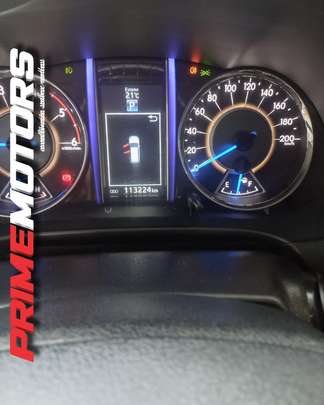 TOYOTA HILUX SW4 SRX DIESEL AUT. Ano 2018 - Image 11